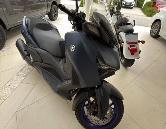 YAMAHA XMAX 250 CONNECTED ABS YAMAHA XMAX 250 CONNECTED ABS